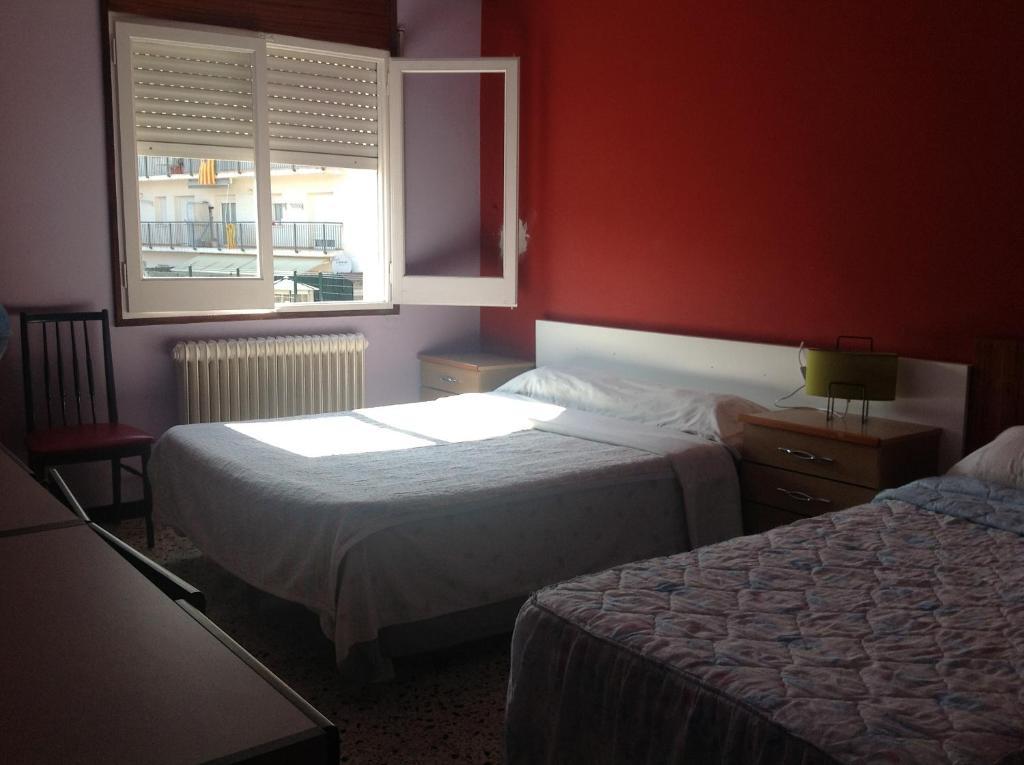 ז'ירונה Hostel Alhambra חדר תמונה